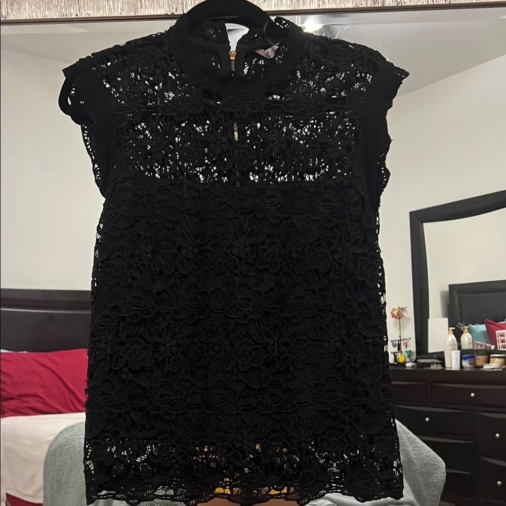 Elegant Black Lace Sleeveless Top